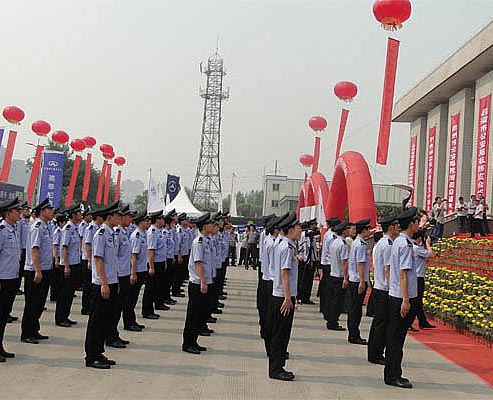 2012年山西安防科技產(chǎn)業(yè)博覽會(huì)現(xiàn)場警務(wù)人員