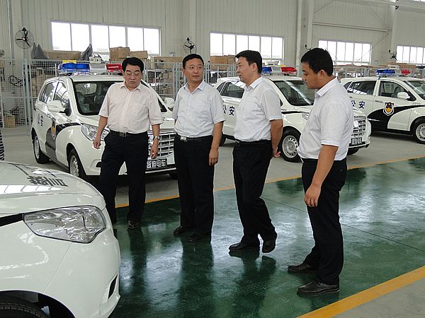 環(huán)保局領導參觀河北新宇宙電動車有限公司