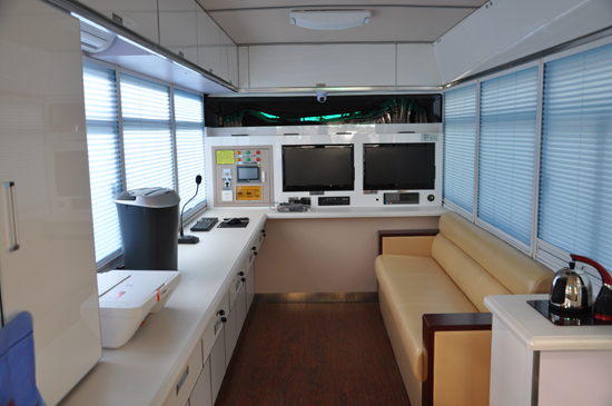 河北深州：新型移動(dòng)警務(wù)室發(fā)車，推行“警民相約”