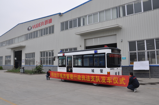 河北邢臺(tái)：移動(dòng)警務(wù)室接車，開啟市容市貌治理