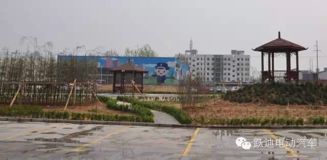 春暖花開、綠色躍迪---躍迪集團(tuán)綠化工作進(jìn)行中！