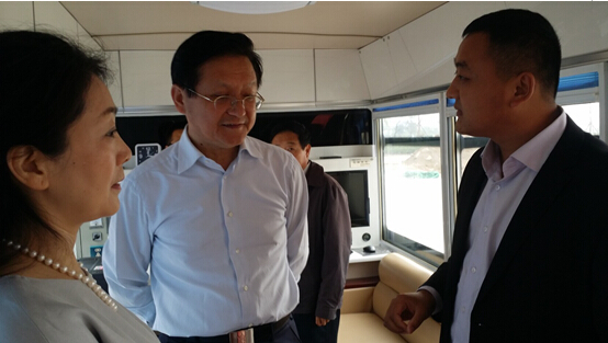 陜西省政協(xié)副主席、民革省委主委李曉東到躍迪集團陜西躍迪新能源汽車有限公司項目建設(shè)基地調(diào)研