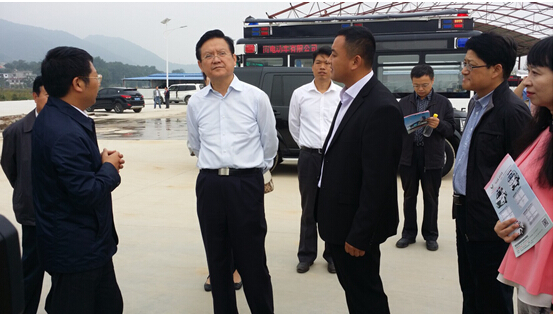 陜西省政協(xié)副主席、民革省委主委李曉東到躍迪集團陜西躍迪新能源汽車有限公司項目建設(shè)基地調(diào)研