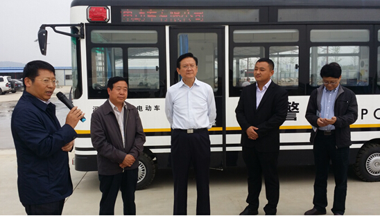 陜西省政協(xié)副主席、民革省委主委李曉東到躍迪集團陜西躍迪新能源汽車有限公司項目建設(shè)基地調(diào)研