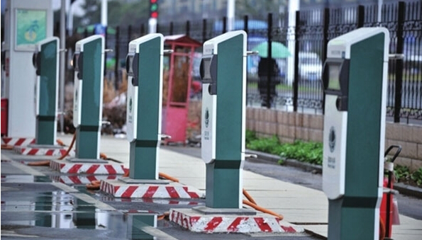 充電新政十大亮點(diǎn) 國(guó)務(wù)院發(fā)布《關(guān)于加快電動(dòng)汽車充電基礎(chǔ)設(shè)施建設(shè)的指導(dǎo)意見》