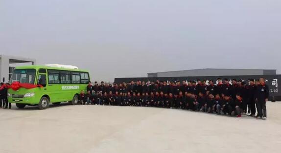 躍迪集團(tuán)旗下安慶安達(dá)爾公司首臺(tái)6.6米純電動(dòng)公交客車(chē)順利下線