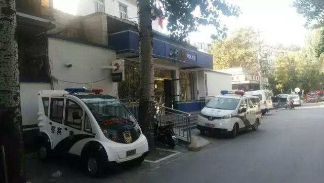 北京東城區(qū)30余臺(tái)躍迪電動(dòng)巡邏車、躍迪移動(dòng)警務(wù)室批量交付