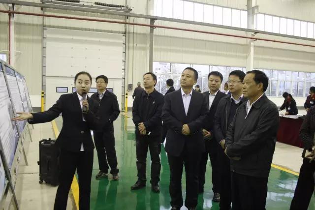 全國(guó)政協(xié)副主席劉曉峰到躍迪集團(tuán)旗下陜西躍迪新能源汽車有限公司調(diào)研