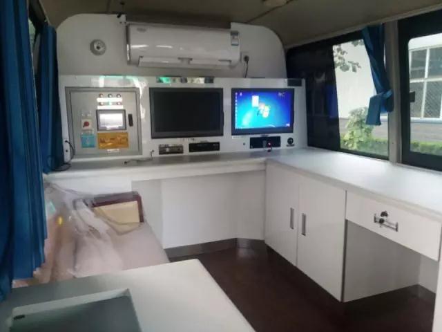 30臺(tái)躍迪燃油移動(dòng)警務(wù)室批量發(fā)往河北石家莊交管局——霧霾鎖城，躍迪24小時(shí)全天候執(zhí)勤