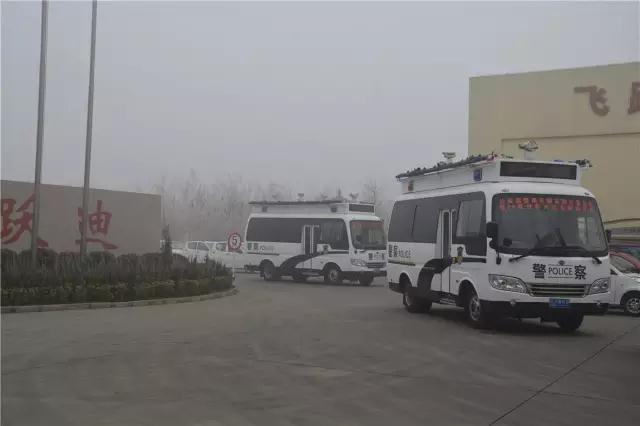 30臺(tái)躍迪燃油移動(dòng)警務(wù)室批量發(fā)往河北石家莊交管局——霧霾鎖城，躍迪24小時(shí)全天候執(zhí)勤