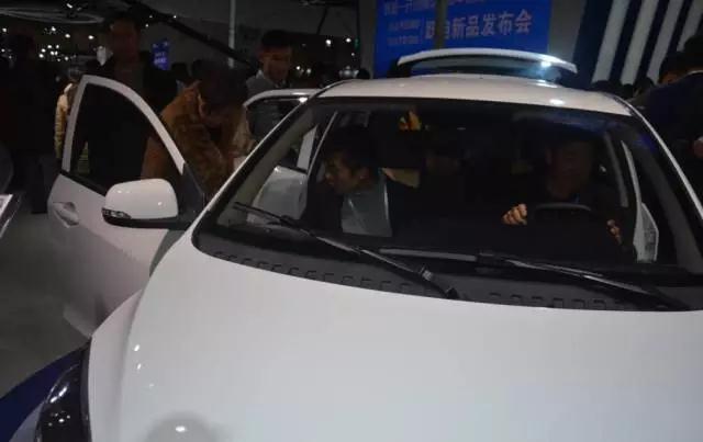 躍迪智能家族集結(jié)亮相鄭州展，萬人見證，共贏未來