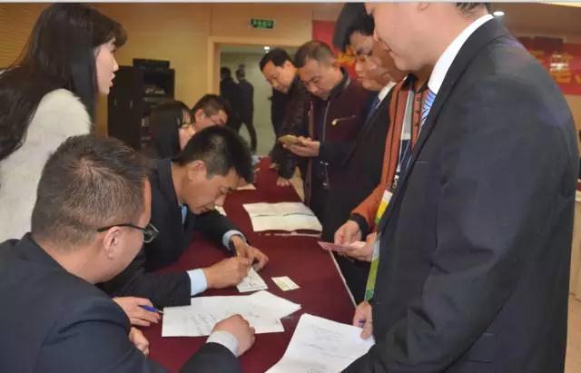 躍迪智能家族集結(jié)亮相鄭州展，萬人見證，共贏未來