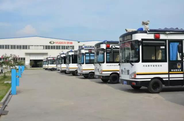 躍迪電動流動警務室集合完畢，準備裝車