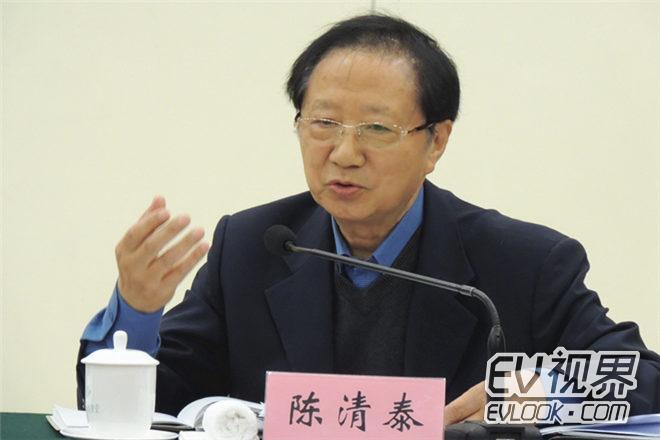 中國(guó)或?qū)⑾破鸬谌喂I(yè)革命