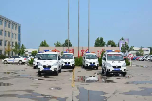 躍迪電動(dòng)城管巡邏車(chē)