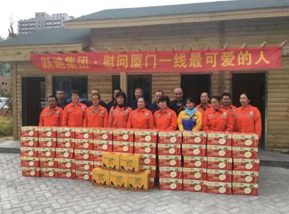 今天，躍迪向平凡而偉大的他們——環(huán)衛(wèi)工人致敬！