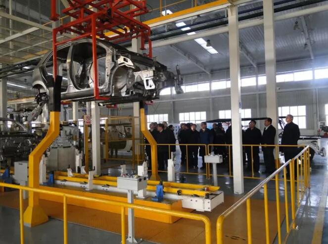 鹿泉區(qū)四大班子及各級領導觀摩考察躍迪集團