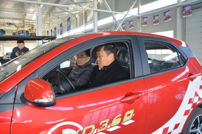 河北省政協(xié)副主席許寧一行蒞臨躍迪集團參觀指導工作