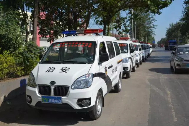 躍迪YD-K14-T80J電動巡邏車向高新區(qū)出發(fā)