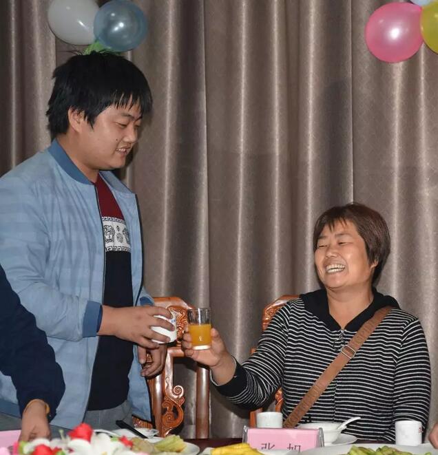 重陽節(jié)那天兒女有話對您說-躍迪員工紀(jì)實