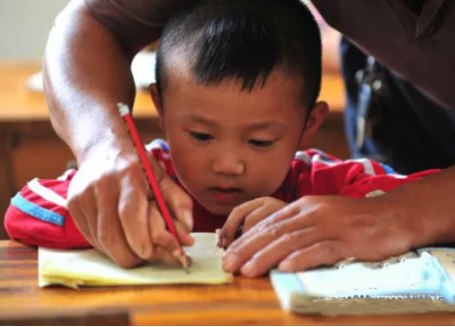 征集|表白咱爸，躍迪邀您手寫情書！