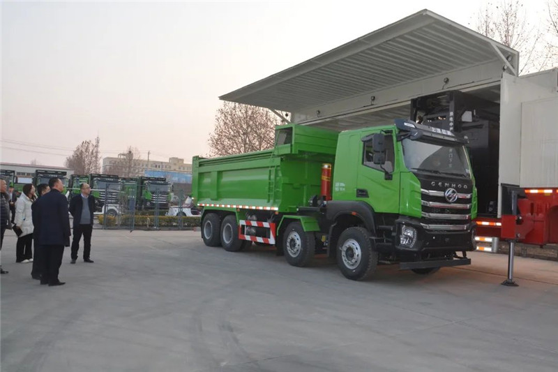 江西省新余市人民政府市長徐鴻一行蒞臨躍迪集團(tuán)考察調(diào)研