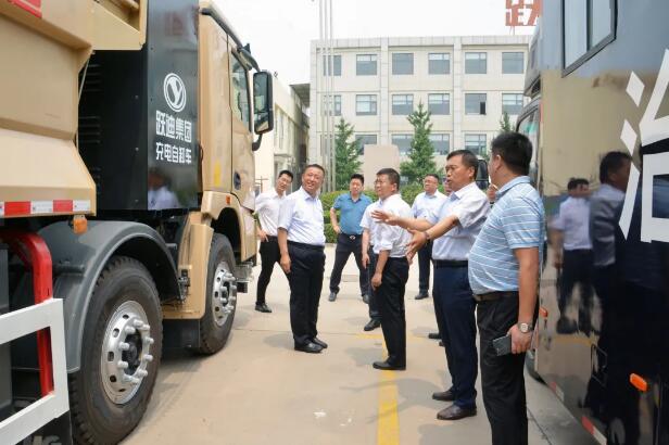 【緊跟張超超書(shū)記步伐】北京銀行石家莊分行行長(zhǎng)方宜一行到躍迪集團(tuán)參觀考察 了解企業(yè)需求 支持企業(yè)發(fā)展