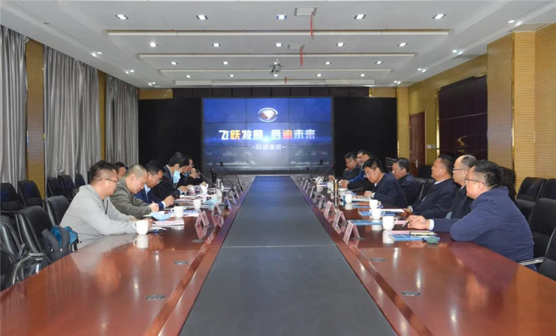 ?東風(fēng)柳州汽車(chē)有限公司黨委書(shū)記宣穎一行蒞臨躍迪集團(tuán)考察調(diào)研