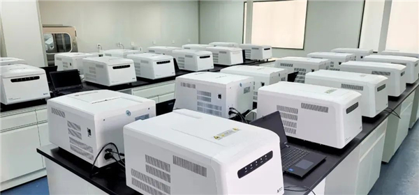 日檢20萬(wàn)人—躍迪核酸檢測(cè)實(shí)驗(yàn)室10天建成，調(diào)試完畢即將投入使用