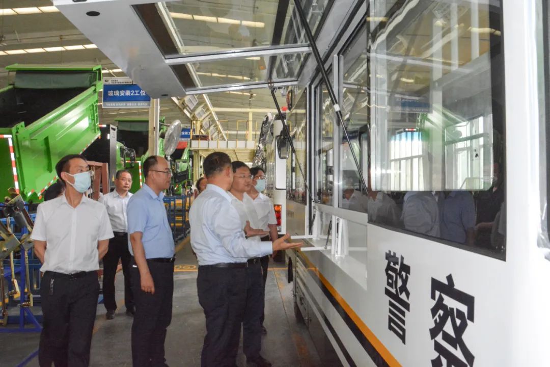 元氏縣委副書記、縣長曹鉑一行蒞臨躍迪集團(tuán)考察調(diào)研