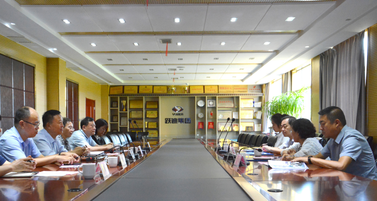 呂梁市委常委、副市長劉晉萍一行 蒞臨躍迪集團(tuán)考察調(diào)研