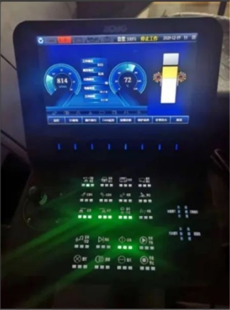 道路深度清潔好幫手丨躍迪純電動(dòng)洗掃車(chē)