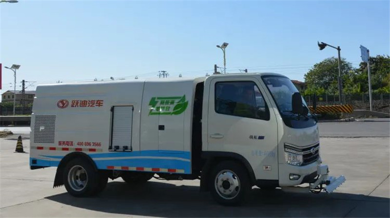 小小體型 超大能量丨躍迪純電動(dòng)路面養(yǎng)護(hù)車(chē)