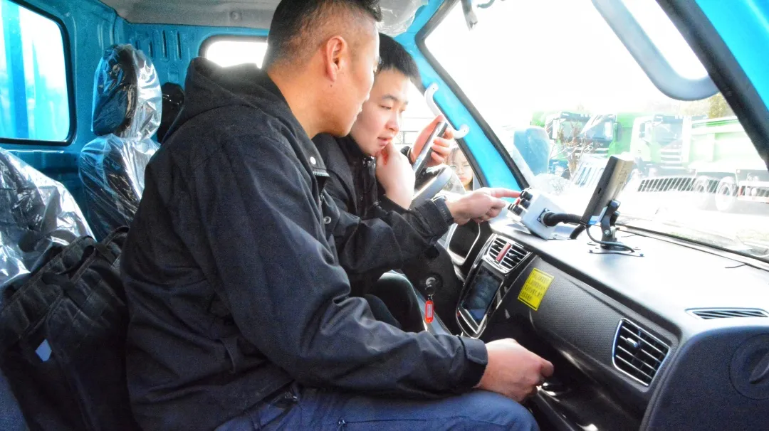 躍迪新能源汽車：綠色動(dòng)力，引領(lǐng)未來(lái)環(huán)衛(wèi)新風(fēng)尚·