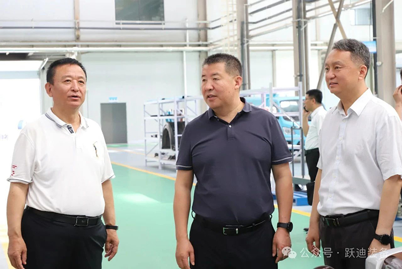 中國(guó)重汽集團(tuán)董事長(zhǎng)劉正濤到躍迪集團(tuán)調(diào)研
